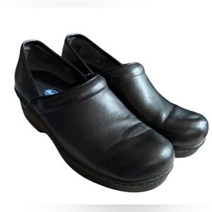 Dr. Scholl’s Women's Dynamo Slip Resistant Clog. Black Size 7.5